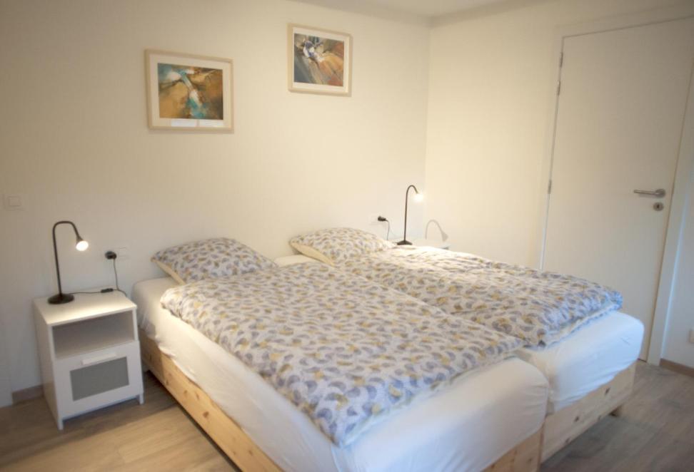 Les Myosotis Bed & Breakfast Assesse Exterior photo